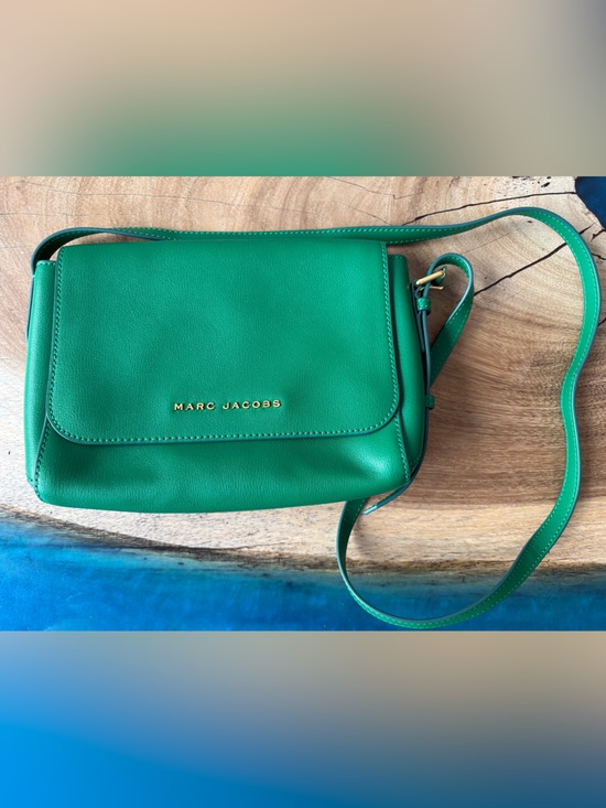Marc Jacobs Handbags - Marc Jacob’s Green Leather Crossbody Bag